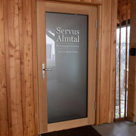 Servus Almtal 度假居 Scharnstein